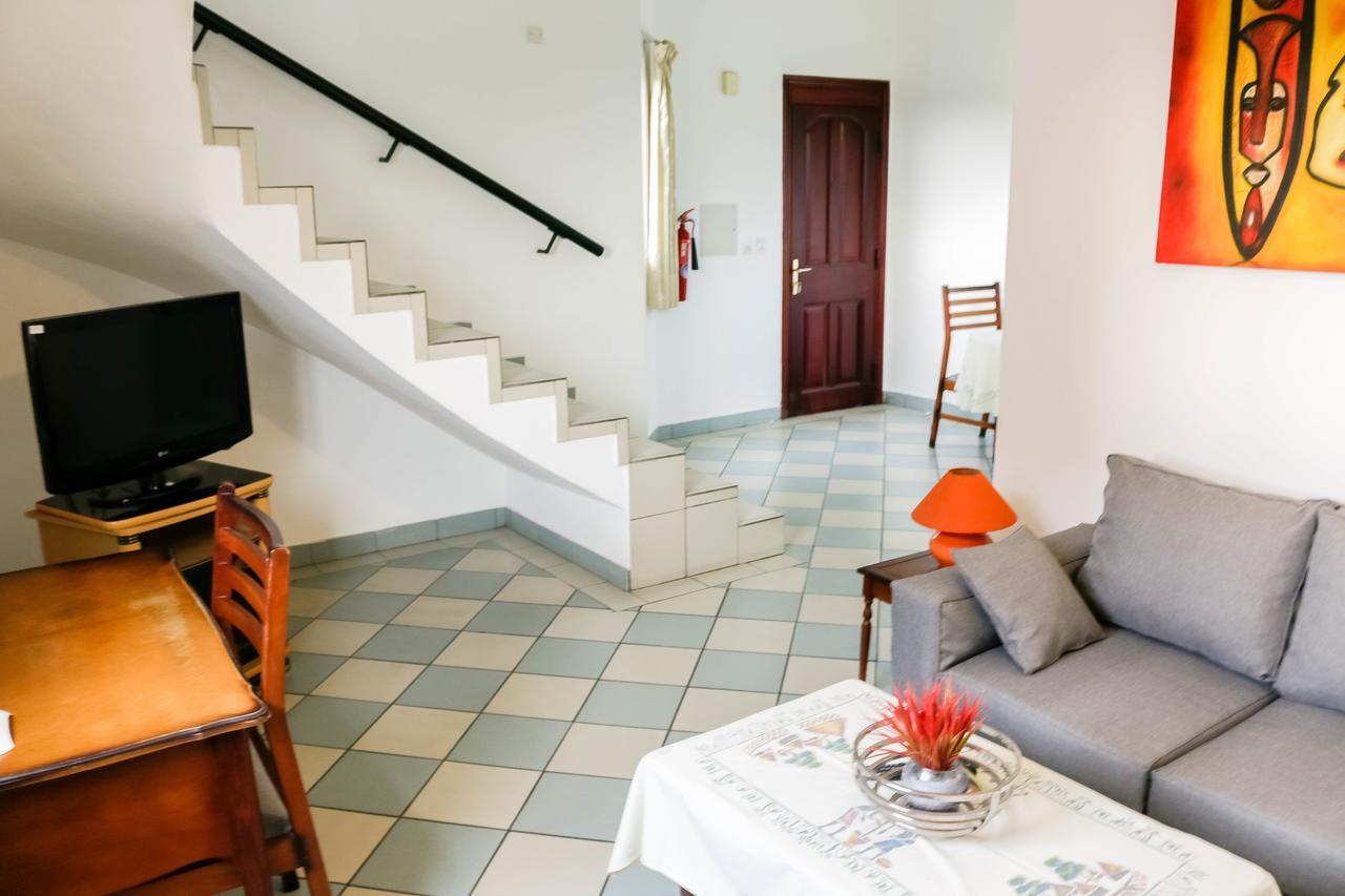 Tchero Appartement 1 Дуала Екстериор снимка