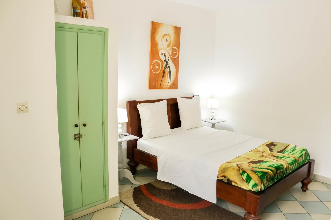 Tchero Appartement 1 Дуала Екстериор снимка